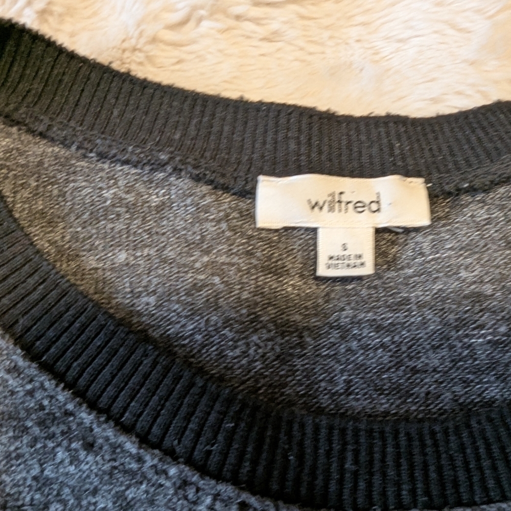Aritzia wilfred Charcoal Heather Long Sleeve Sweater - Picture 5 of 5